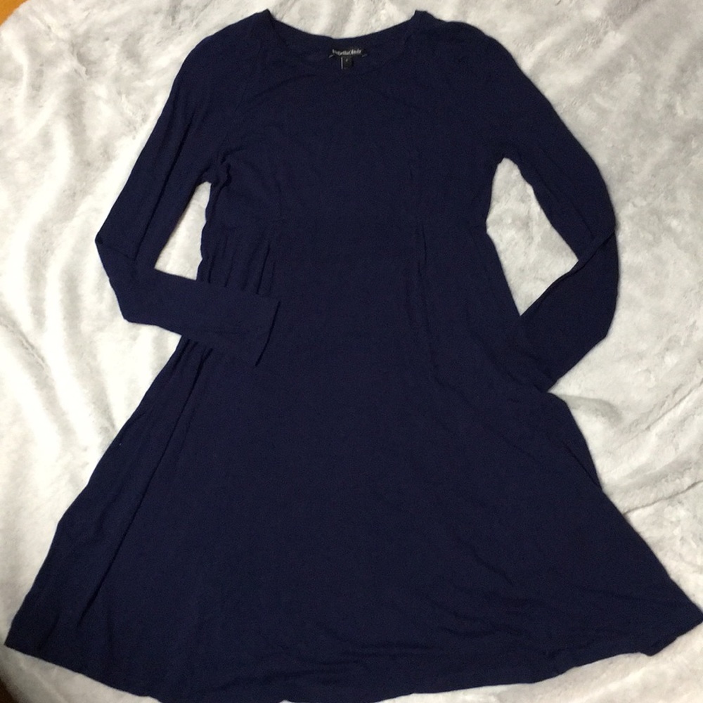 Isabella Oliver long sleeve maternity dress